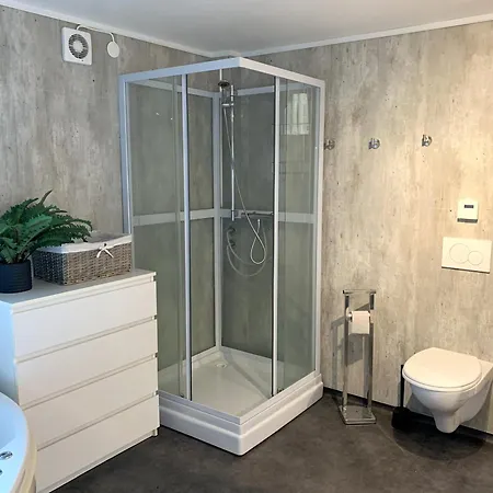Moderne Og Familievennlig Sokkelleilighet For Opptil 6 Personer, Gratis Parkering & Elbillading 아파트 *